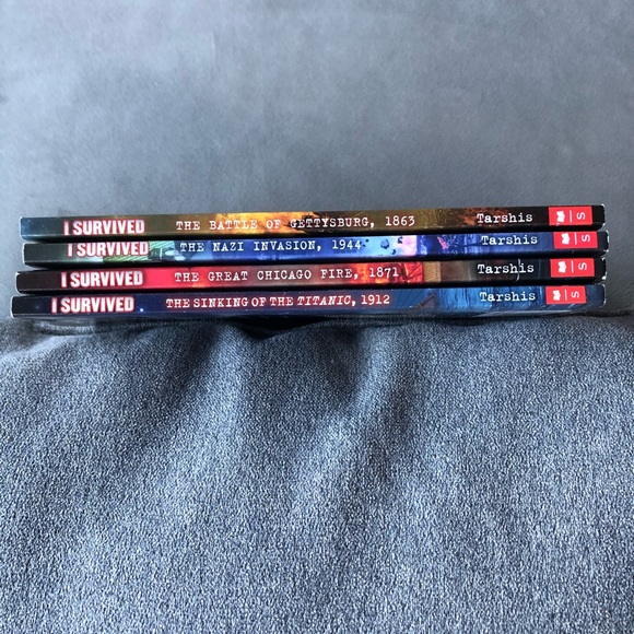 Set of 4 ~ I Survived Novels ~ Lauren Tarshis - Picture 10 of 10